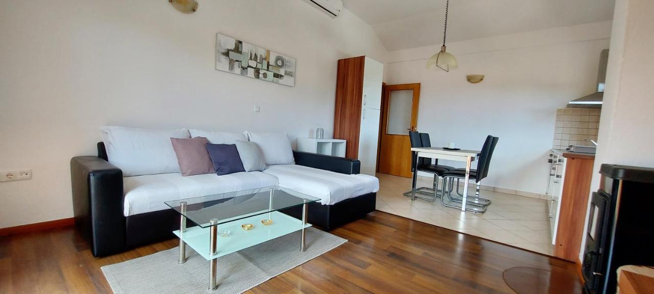 Apartments Marijana Rab Town Ruang foto