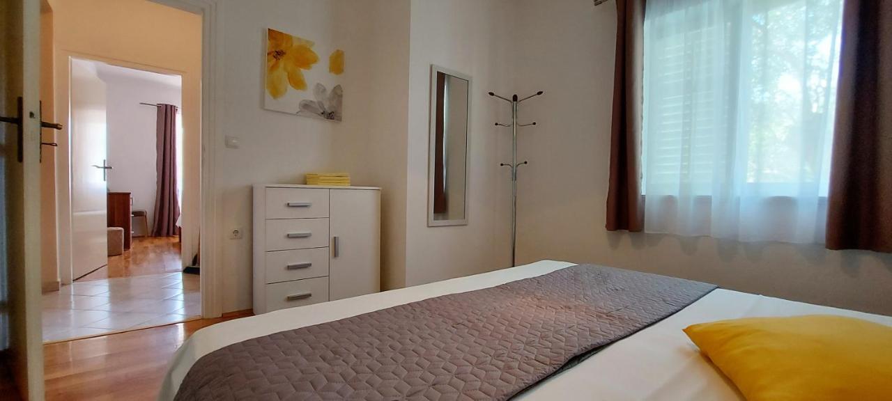 Apartments Marijana Rab Town Ruang foto