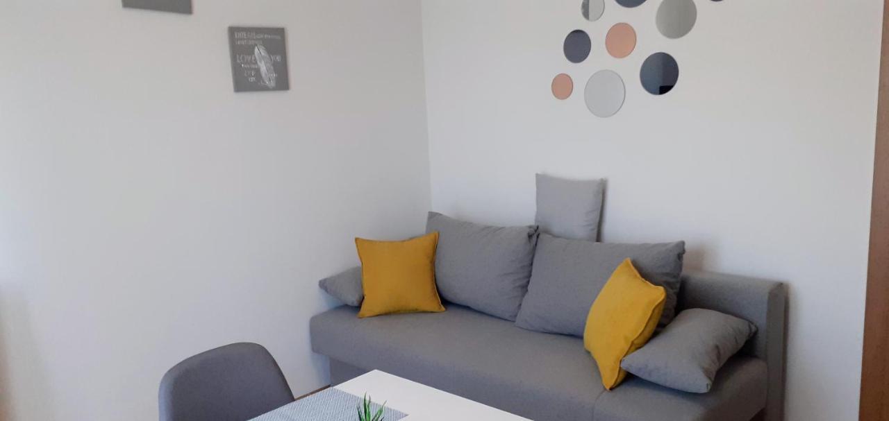Apartments Marijana Rab Town Bagian luar foto