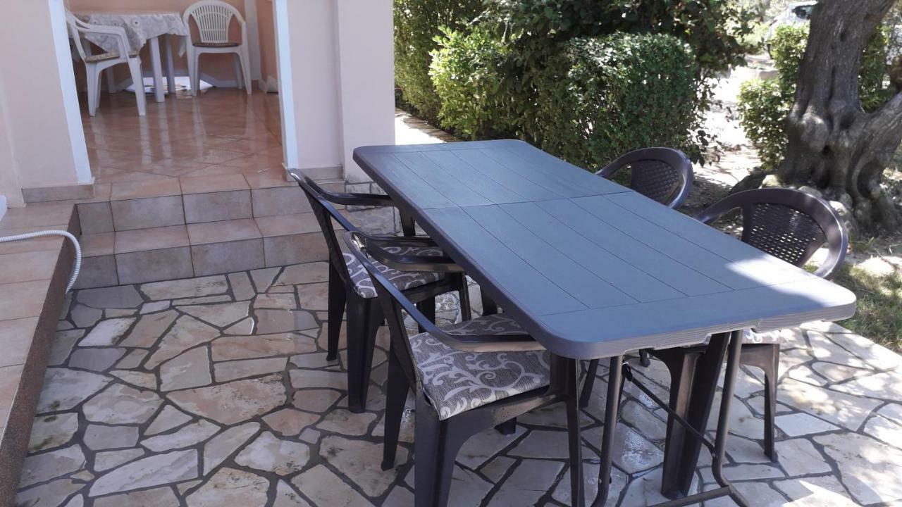Apartments Marijana Rab Town Bagian luar foto